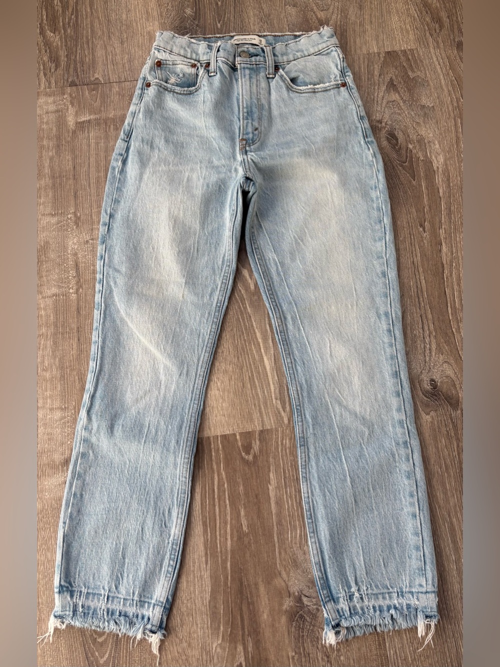Abercrombie & Fitch Women’s High Rise Mom Jeans Size 25/0R